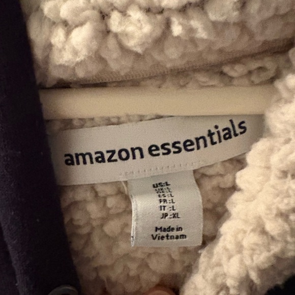 Amazon Essentials Men's Navy Hoodie - Picture 4 of 4